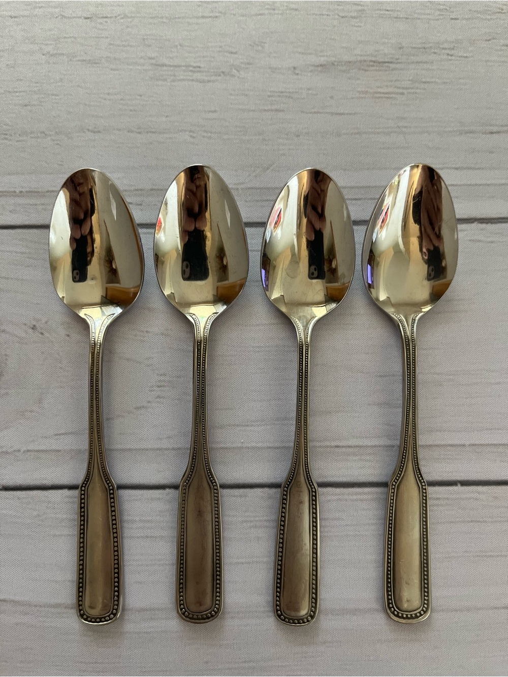 Vintage one set of 4 Salem 1776 stainless steel beaded edge teaspoons.